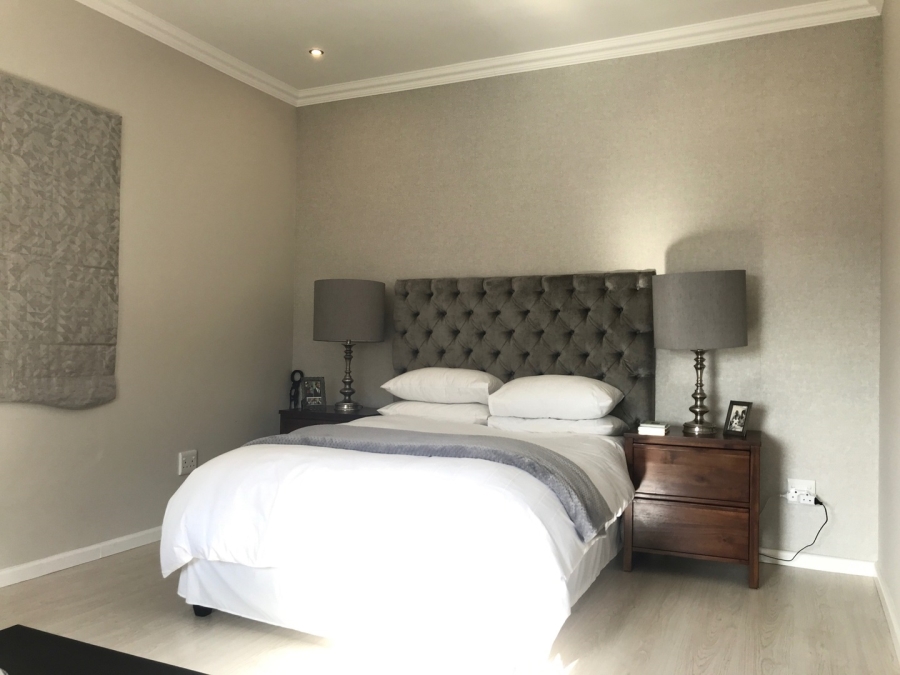 To Let 4 Bedroom Property for Rent in Parklands North Western Cape